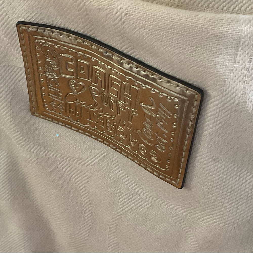 Coach Poppy Love Glam Spotlight Script Sequin Signature Tote Purse White/Cream. - Picture 7 of 16